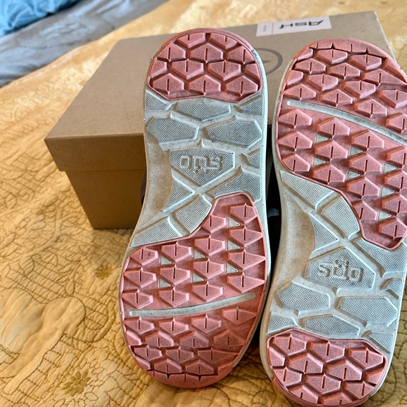 Adorable boat shoes Multicolored tan water/boat shoes Size37/6 - Picture 3 of 7